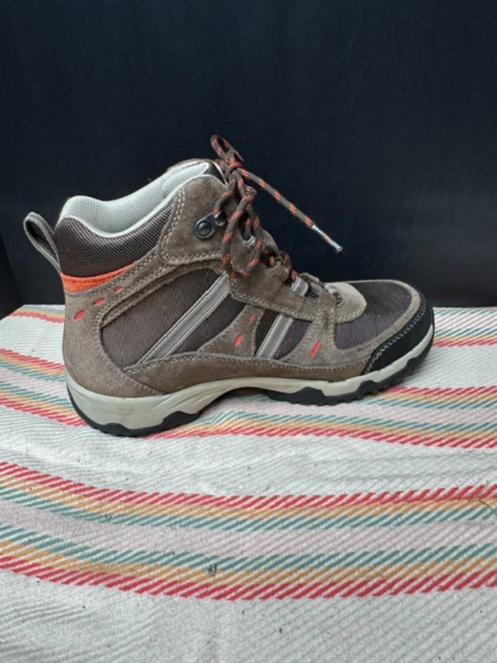 L.L. Bean Trail Model 4 Boots Woman's Size 8 - Picture 9 of 12